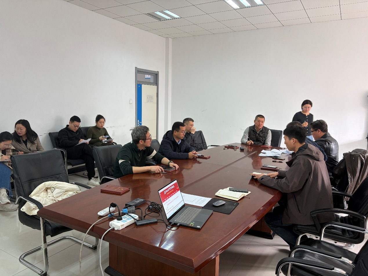 鹽堿地黨支部開展樹立和踐行正確政績觀學(xué)習(xí)教育并召開2025年度組織生活會